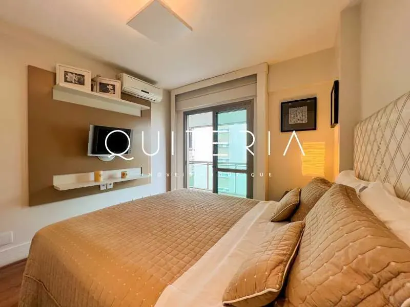 Apartamento duplex com varanda, 3 quartos e 5 banheiros — photo 22