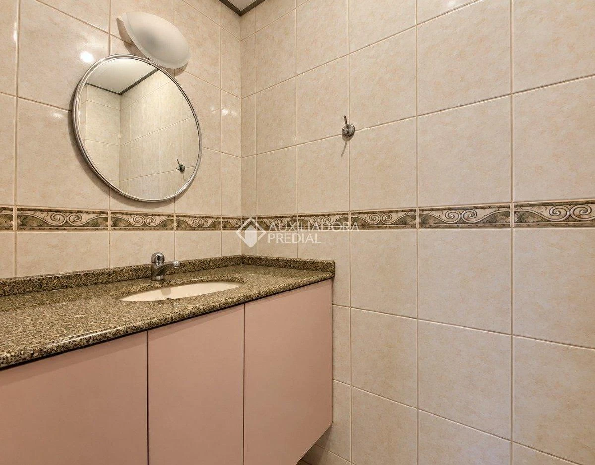 2-bedroom apartment with a washing machine in Florianópolis — photo 17