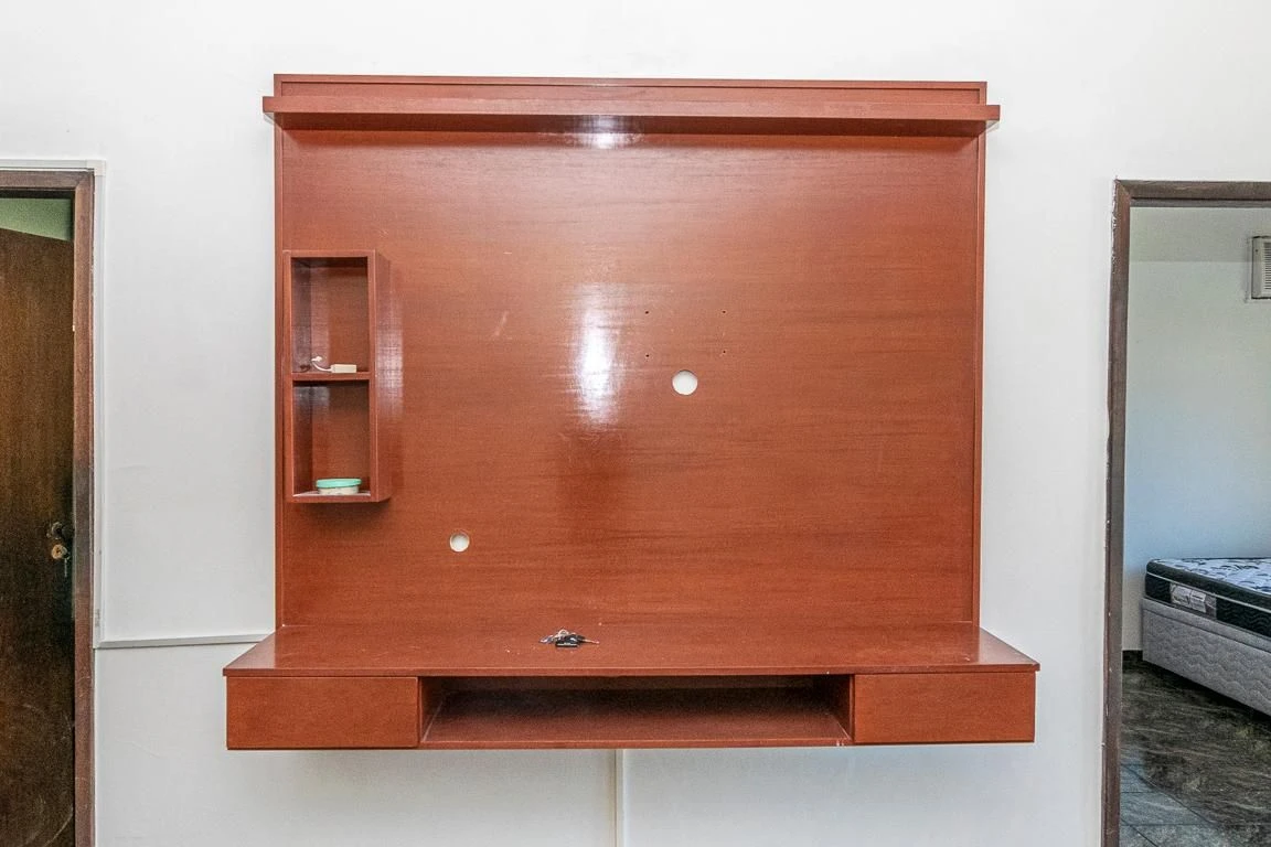 Меблированный дом с 3 спальнями и 1 ванной — photo 50