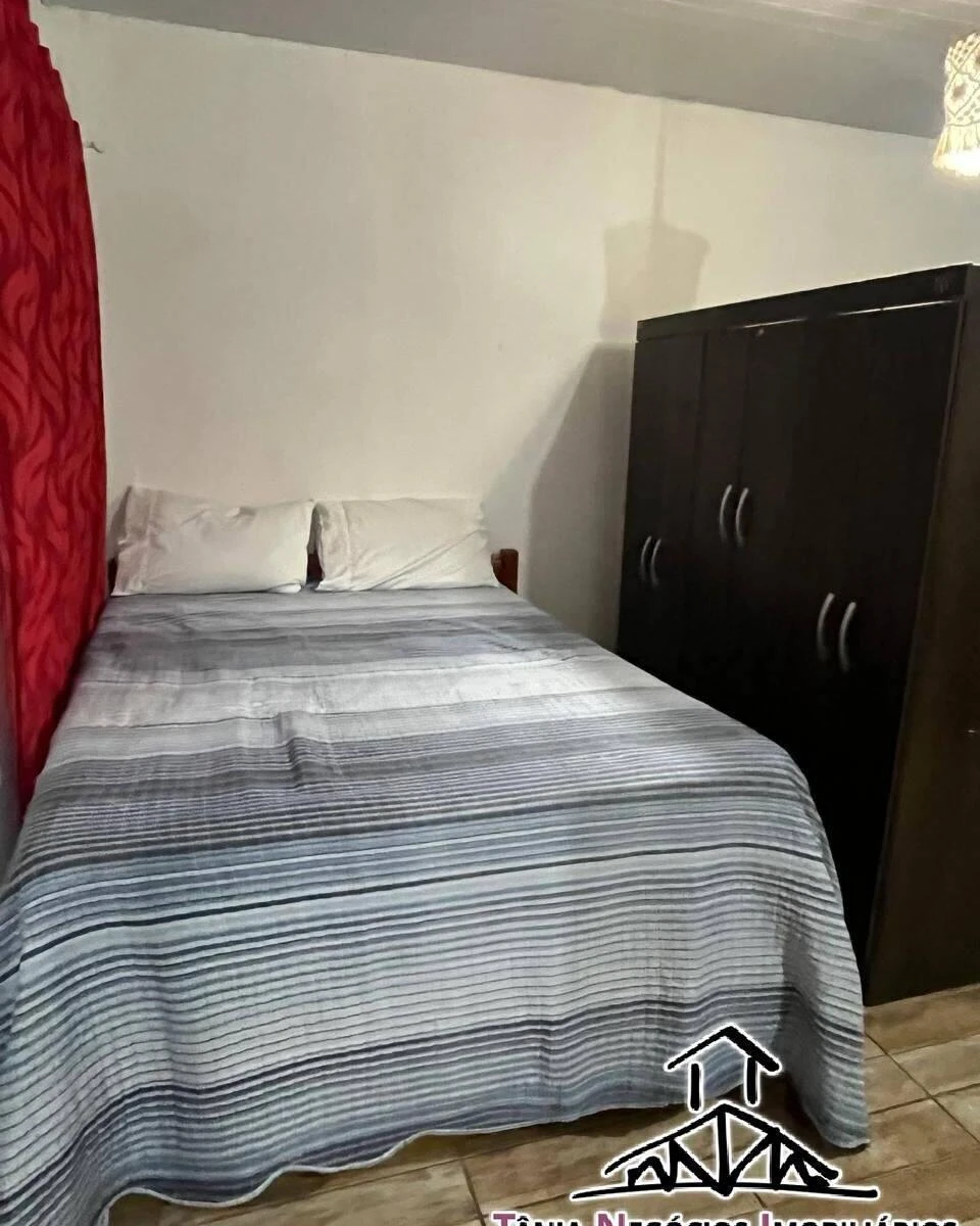 One-bedroom apartment with a washing machine — photo 2