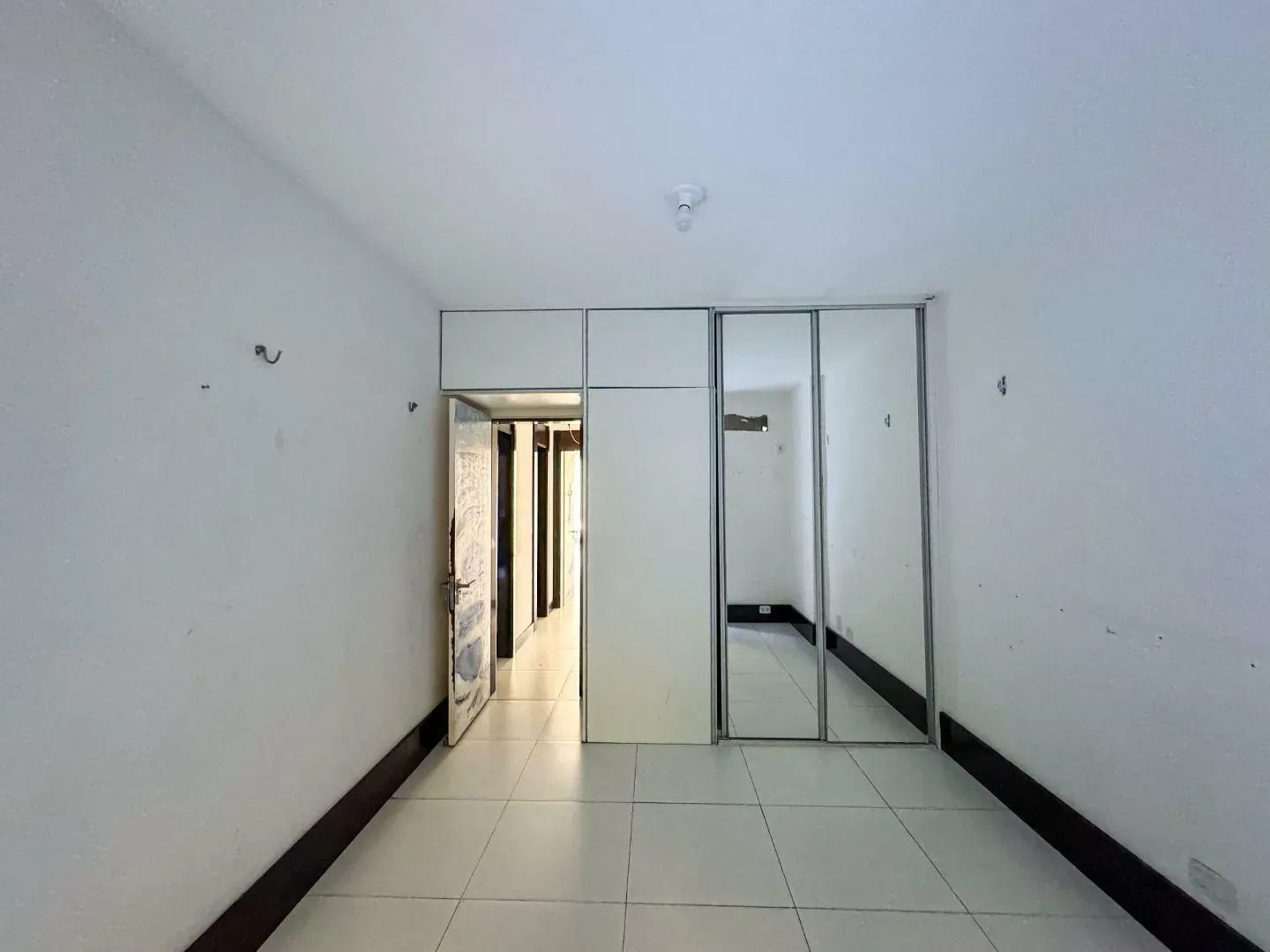 4-bedroom rental apartment with 160 m² and 3 baths — photo 23