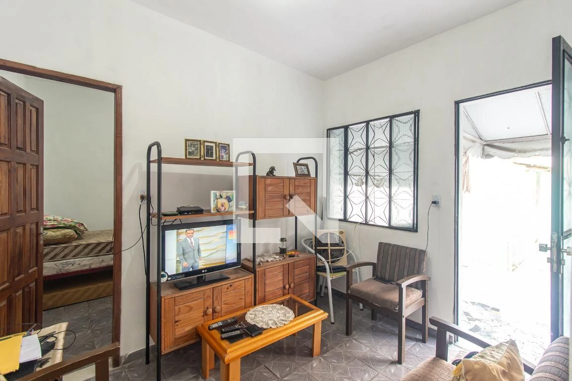 One-bedroom house with a garden — photo 15