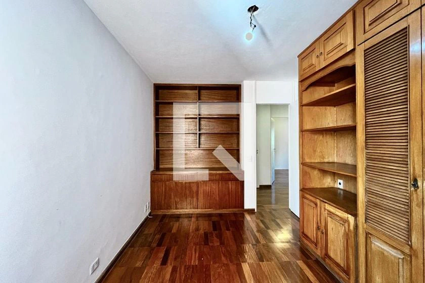 3-bedroom apartment with built-in wardrobes — photo 19