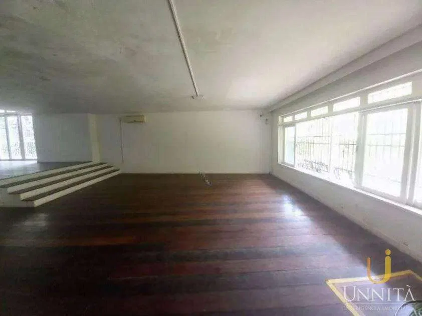 Вид на горы и 8 спален: дом 584 м² — photo 18