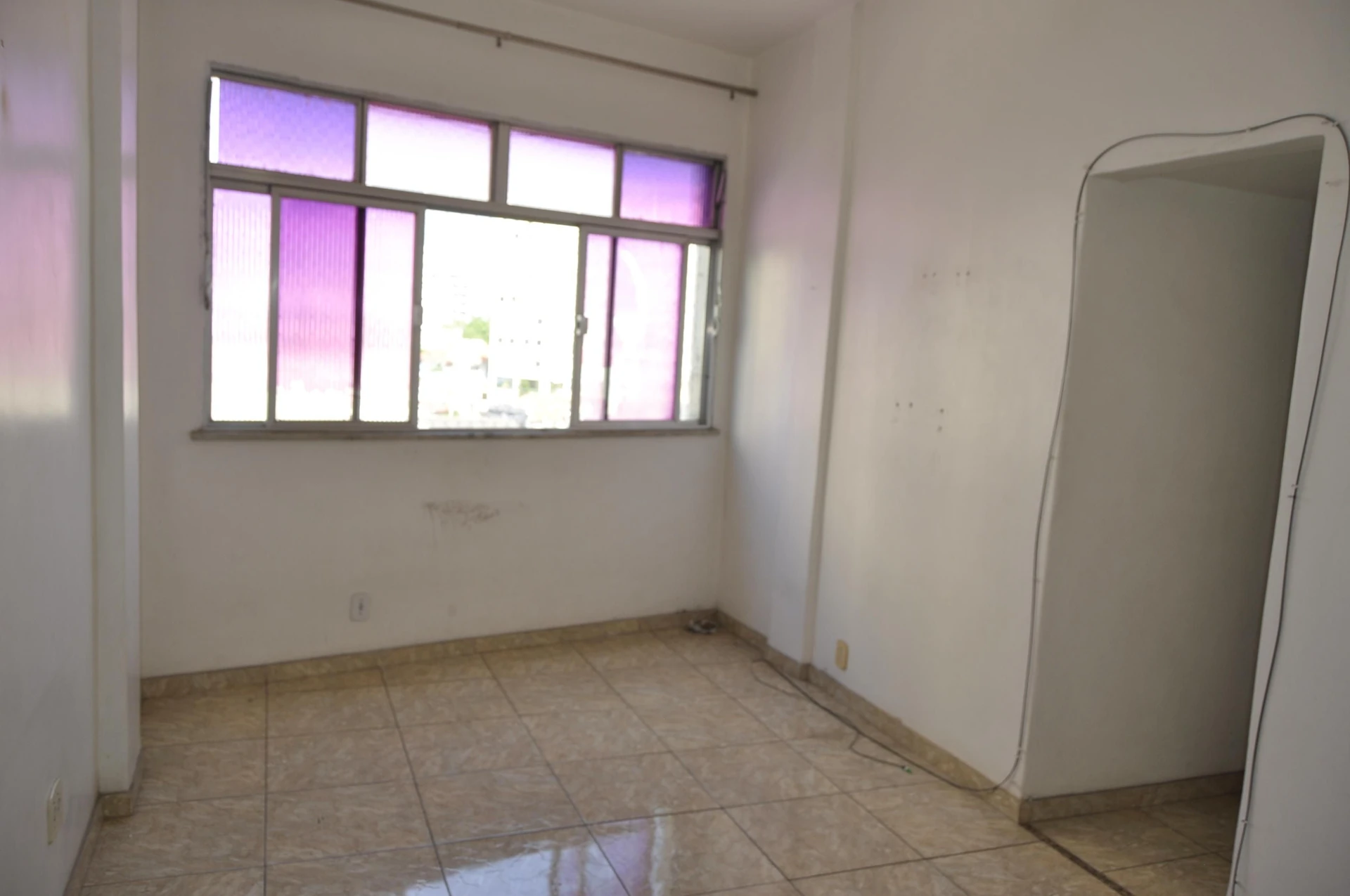 Unfurnished 2-bedroom apartment with a balcony — photo 5