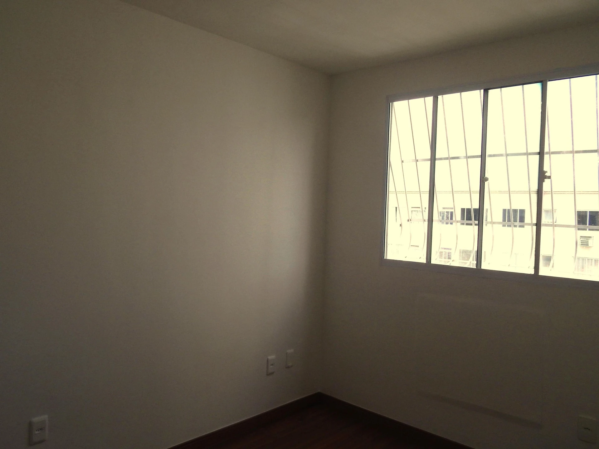 Wood or laminate floors in a 2-bedroom apartment, 41 m² — photo 4
