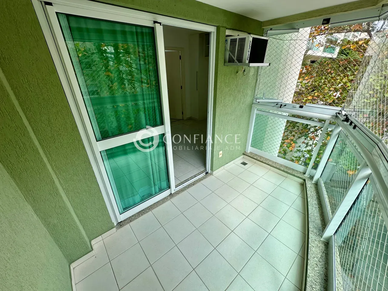 2-bedroom apartment with 2 bathrooms and a balcony — photo 18