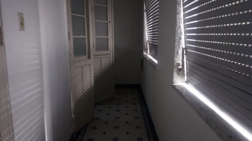2-bedroom apartment with a separate kitchen and balcony — photo 14