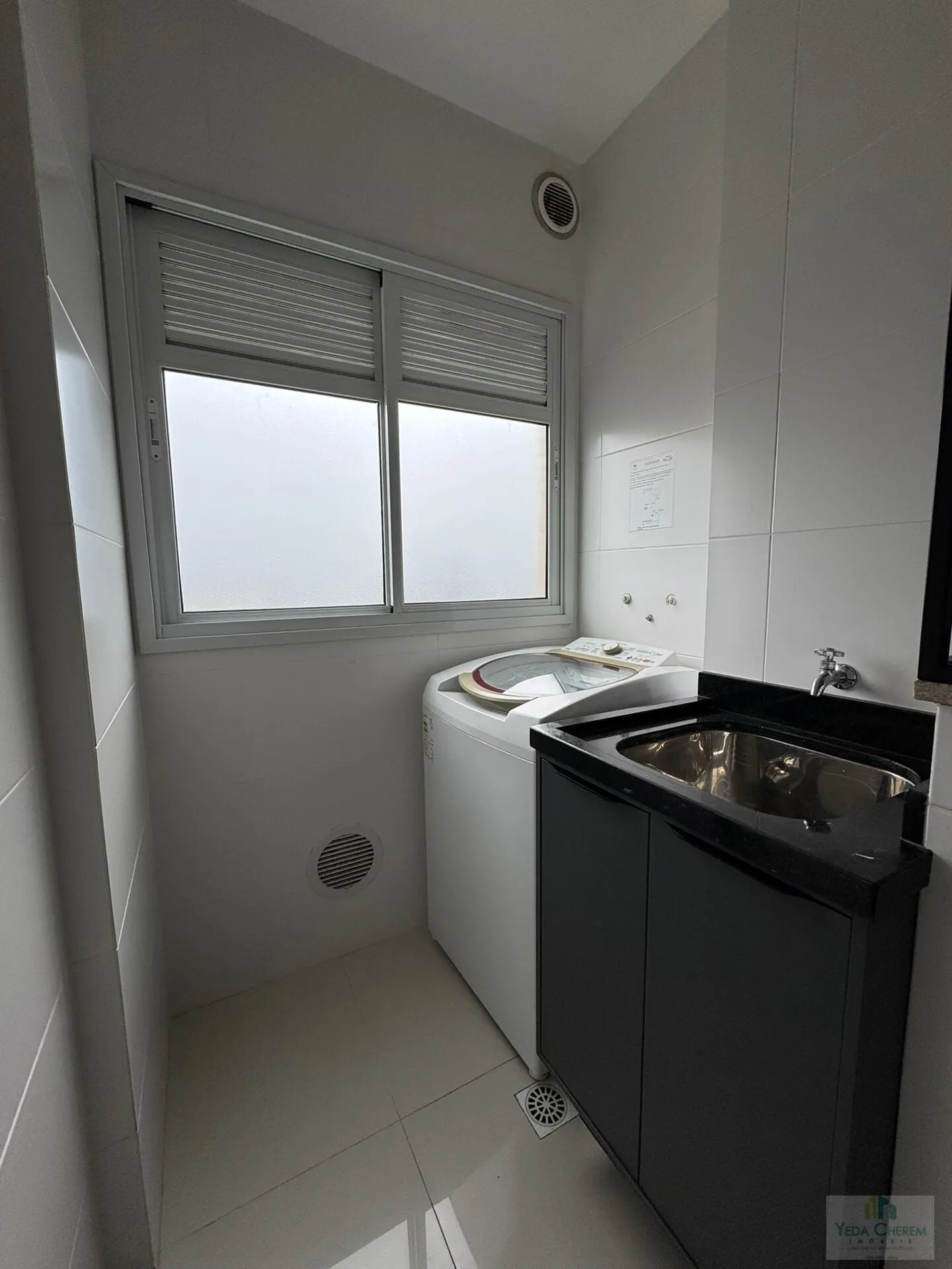 2-bedroom apartment with a grill on the balcony — photo 7