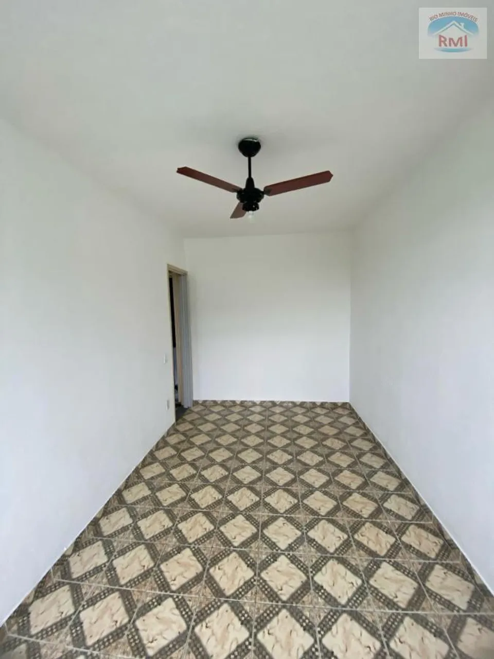Орендна квартира з 2 спальнями та 1 місцем паркування — photo 3