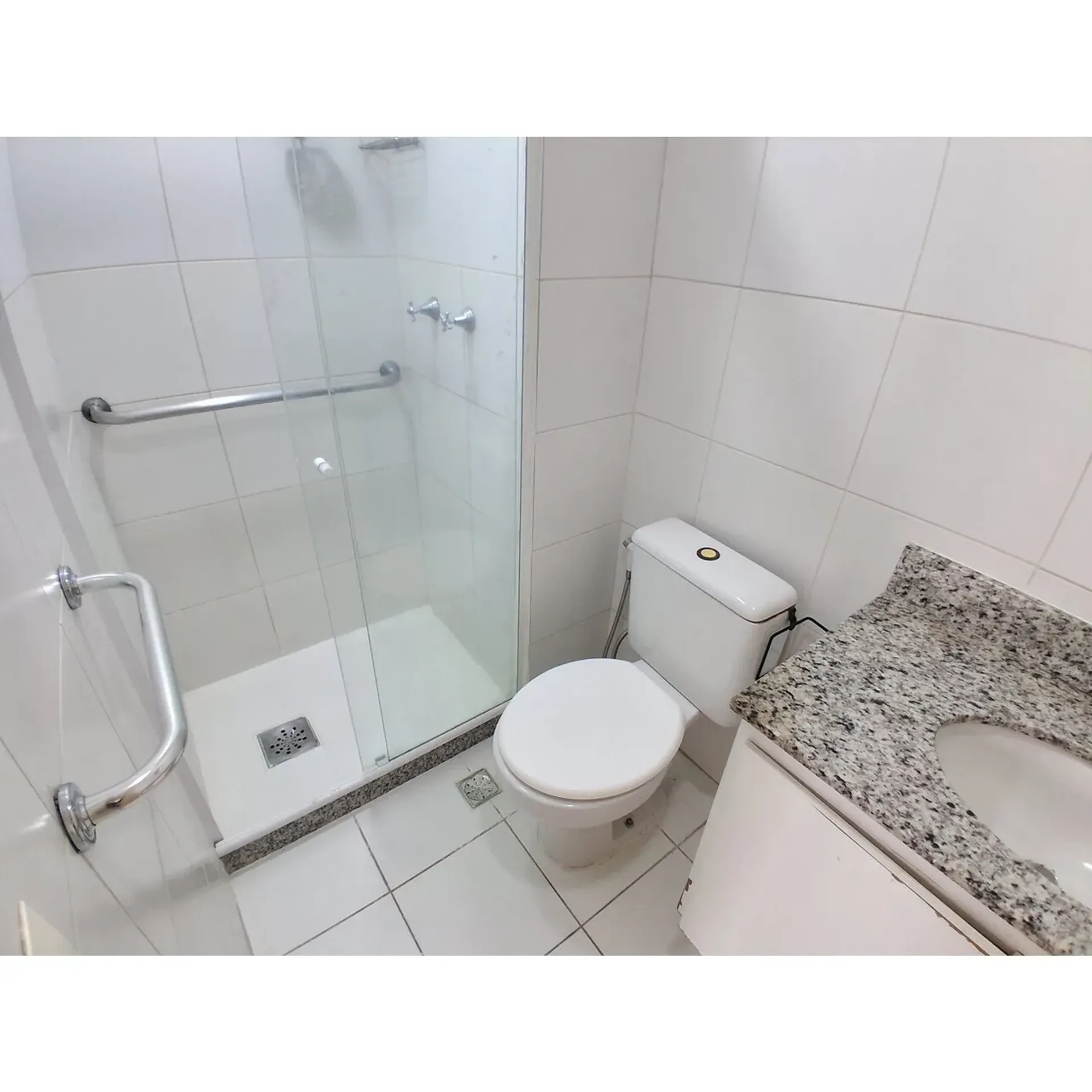 Квартира 73 м² з 2 спальнями та 9 поверхом, балкон — photo 39
