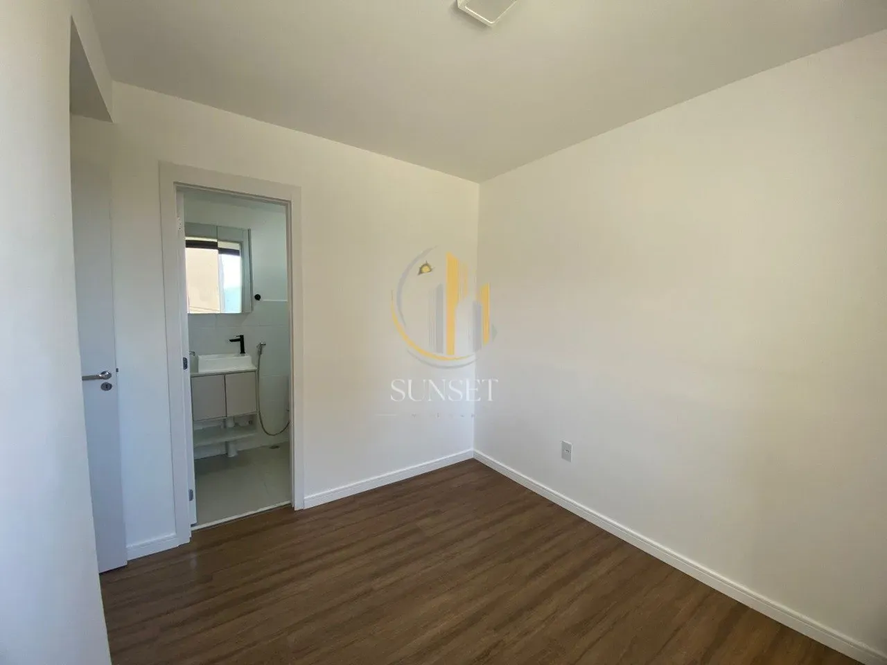 Apartamento de 2 quartos em condomínio com piscina — photo 5