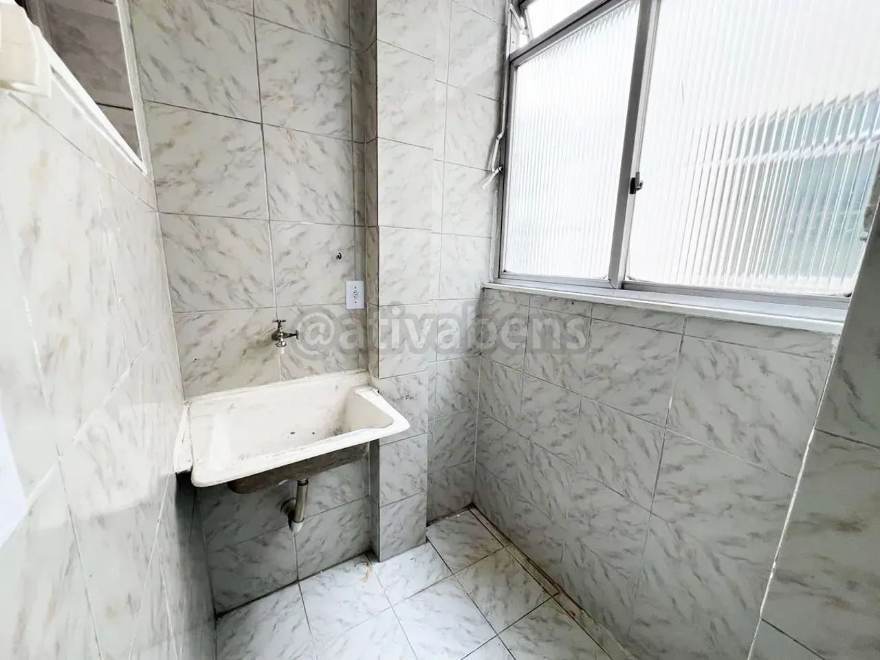 Unfurnished apartment with 2 bedrooms and 1 parking space — photo 15