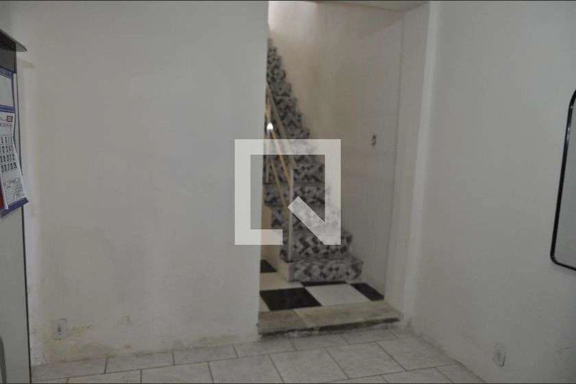 Rental house with a suite and 6 bedrooms — photo 12