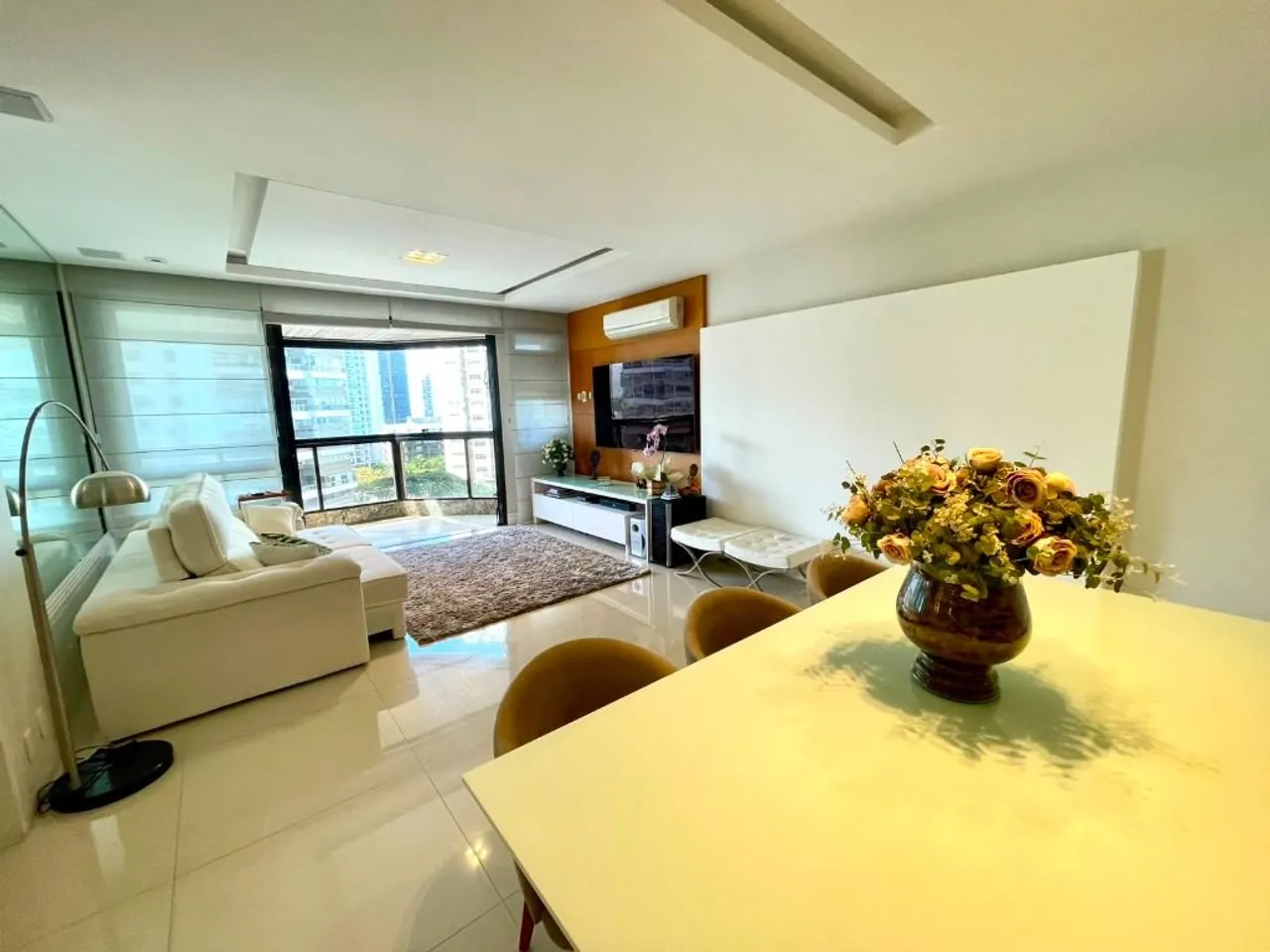 168 m² apartment with an open-plan kitchen and 3 bedrooms — photo 6