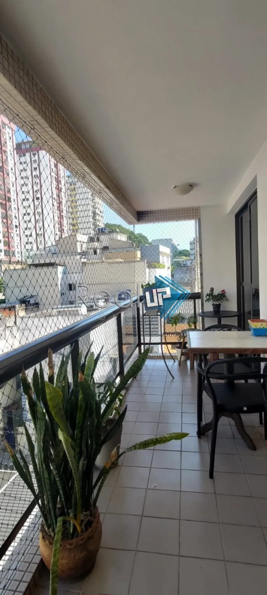Unfurnished apartment with 3 bedrooms and a glazed balcony — photo 6