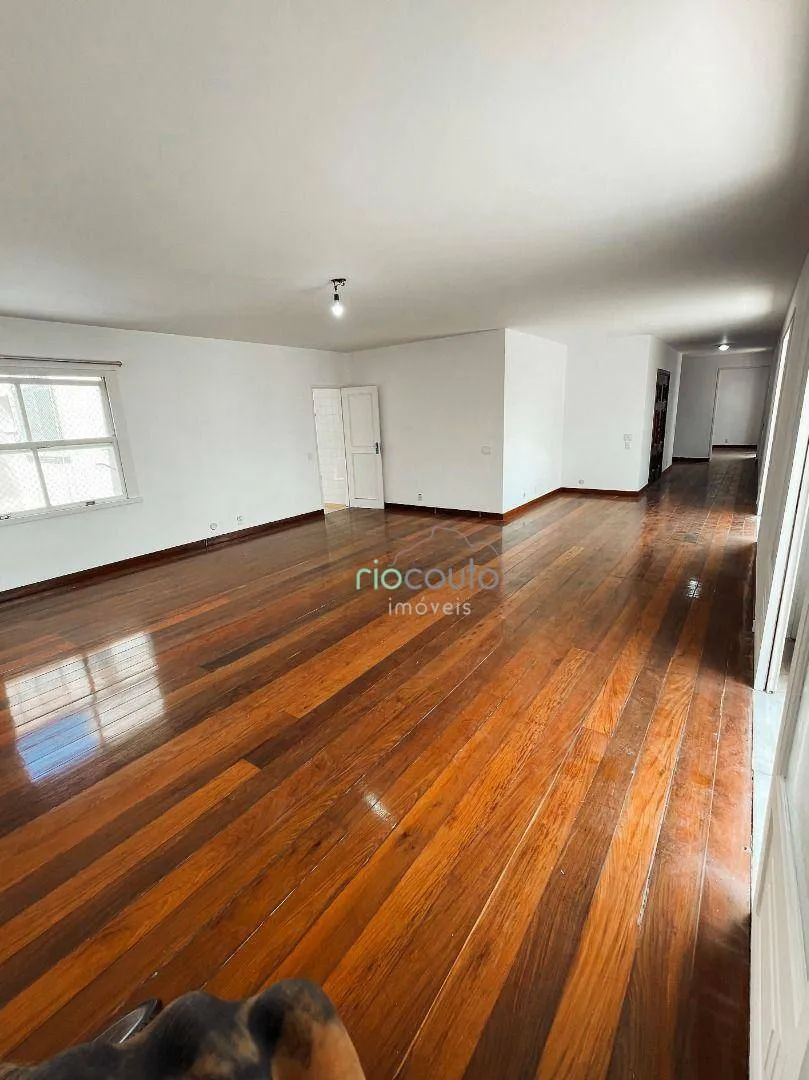 Unfurnished apartment with 4 bedrooms and 377 m² — photo 10