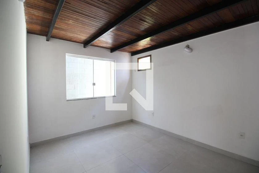 Rental house with 4 bedrooms and 340 m² — photo 16