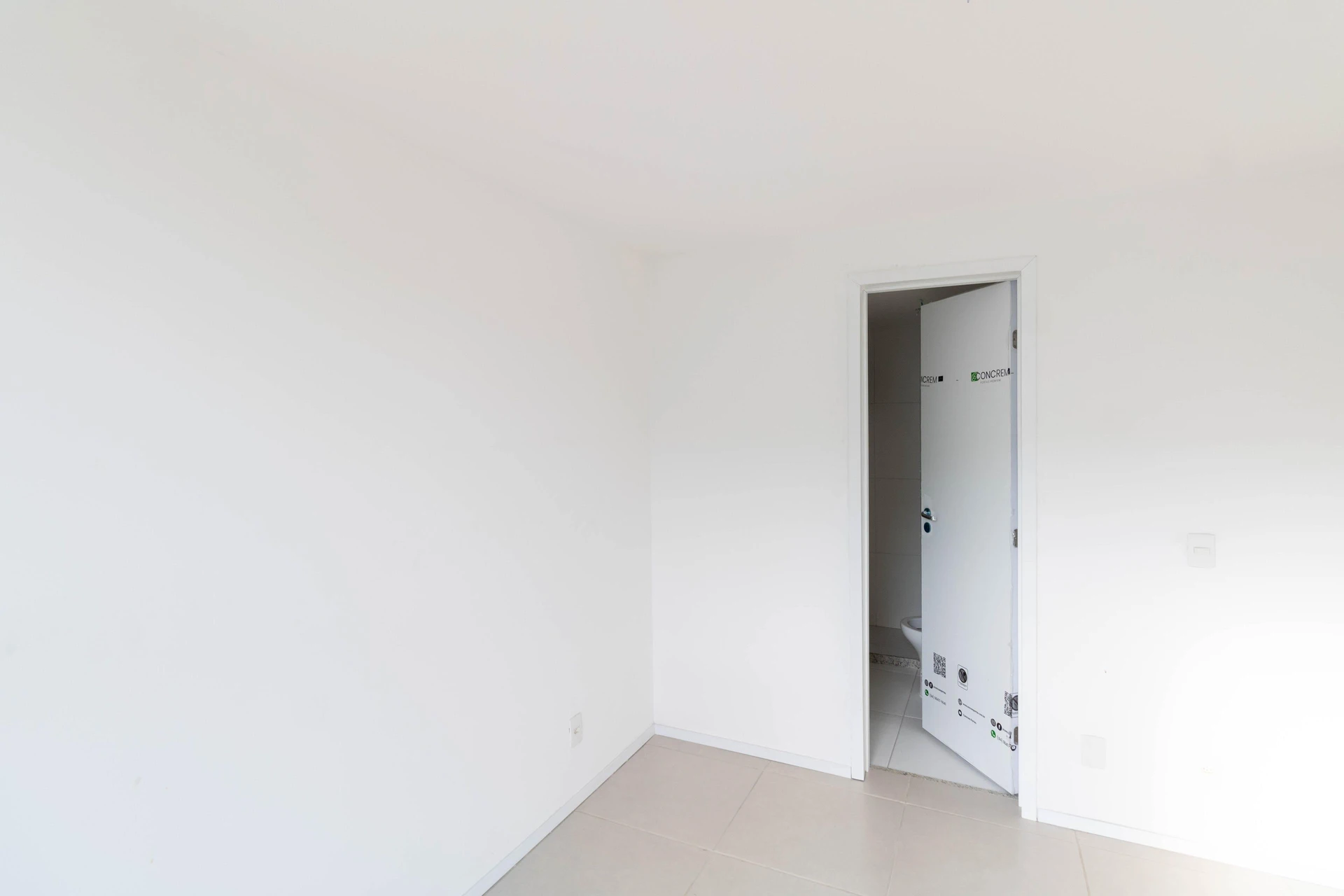 Renting apartment with 4 bedrooms and 3 bathrooms — photo 54