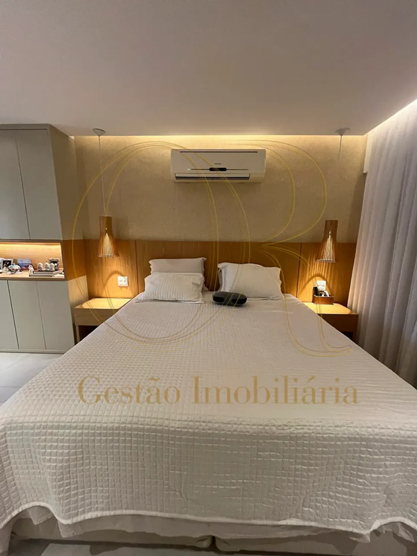 Apartamento mobiliado de 290 m² com 3 quartos e 4 banheiros — photo 22