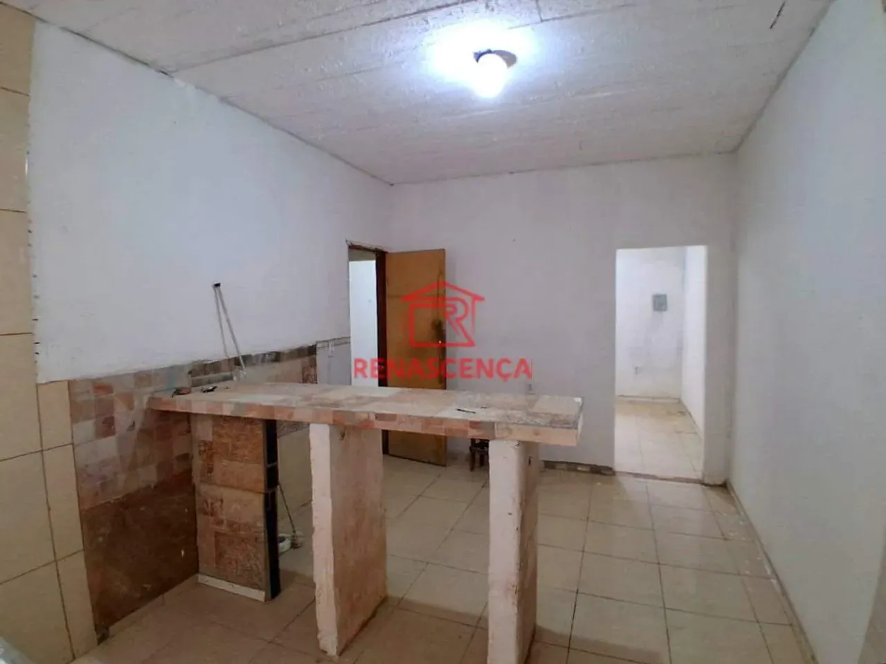 2-bedroom house with a compact kitchenette corner — photo 2