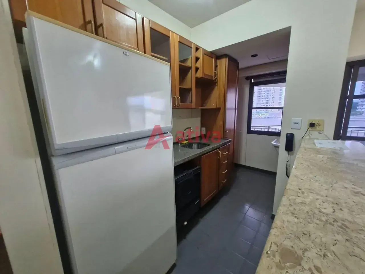 Furnished 2-bedroom apartment with a balcony — photo 2