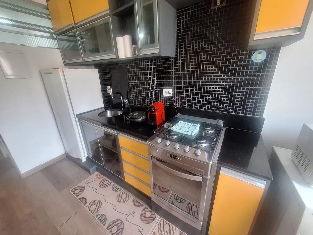 Furnished studio with 25 m², 1 bedroom and 1 bathroom — photo 16
