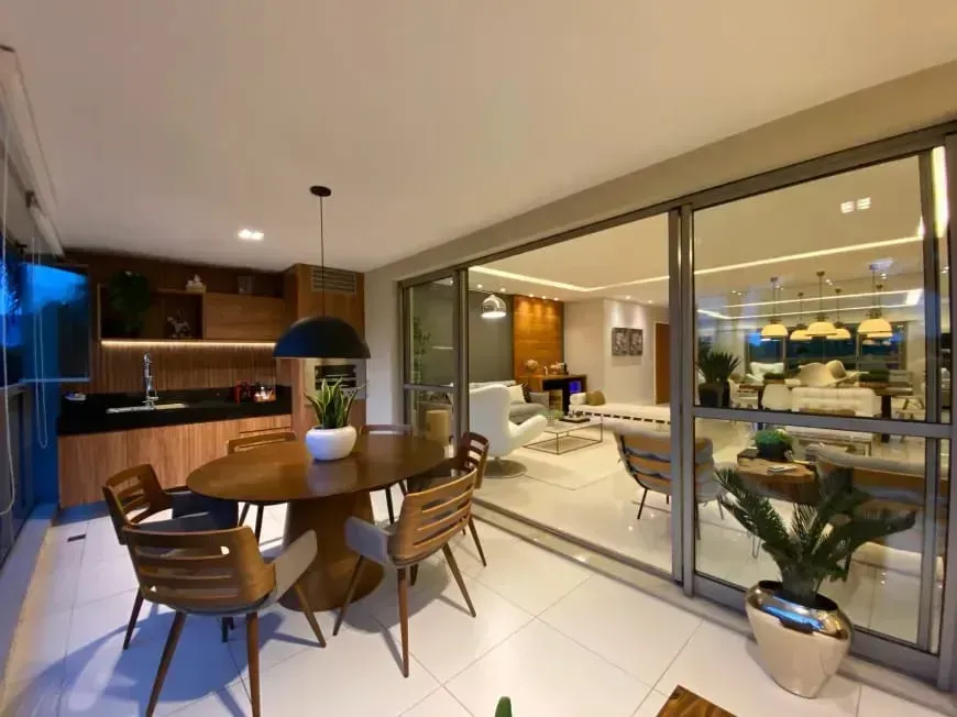 Furnished apartment with 4 bedrooms and an open kitchen — photo 24