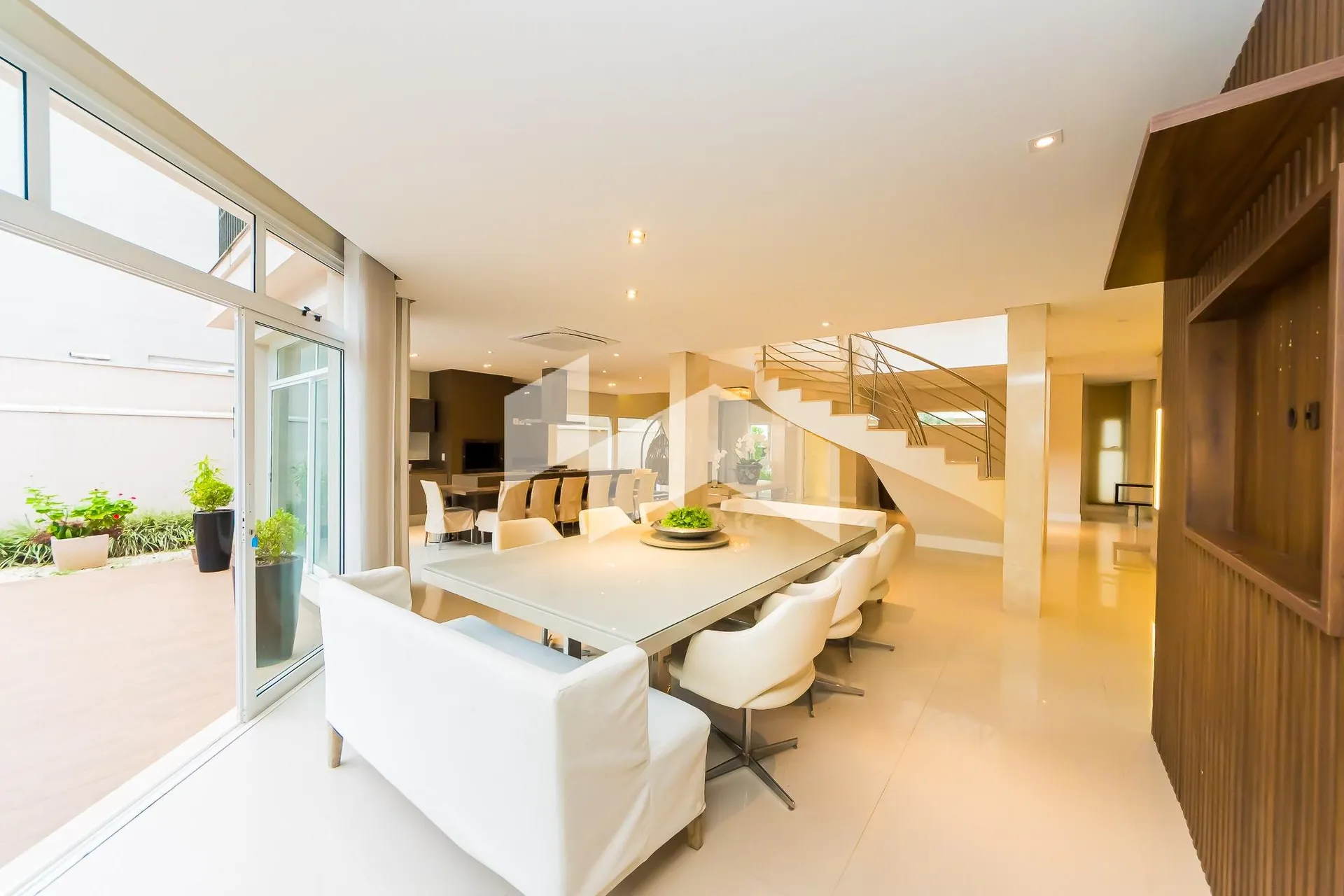 Unfurnished house with 4 en-suite bedrooms and 7 baths — photo 13