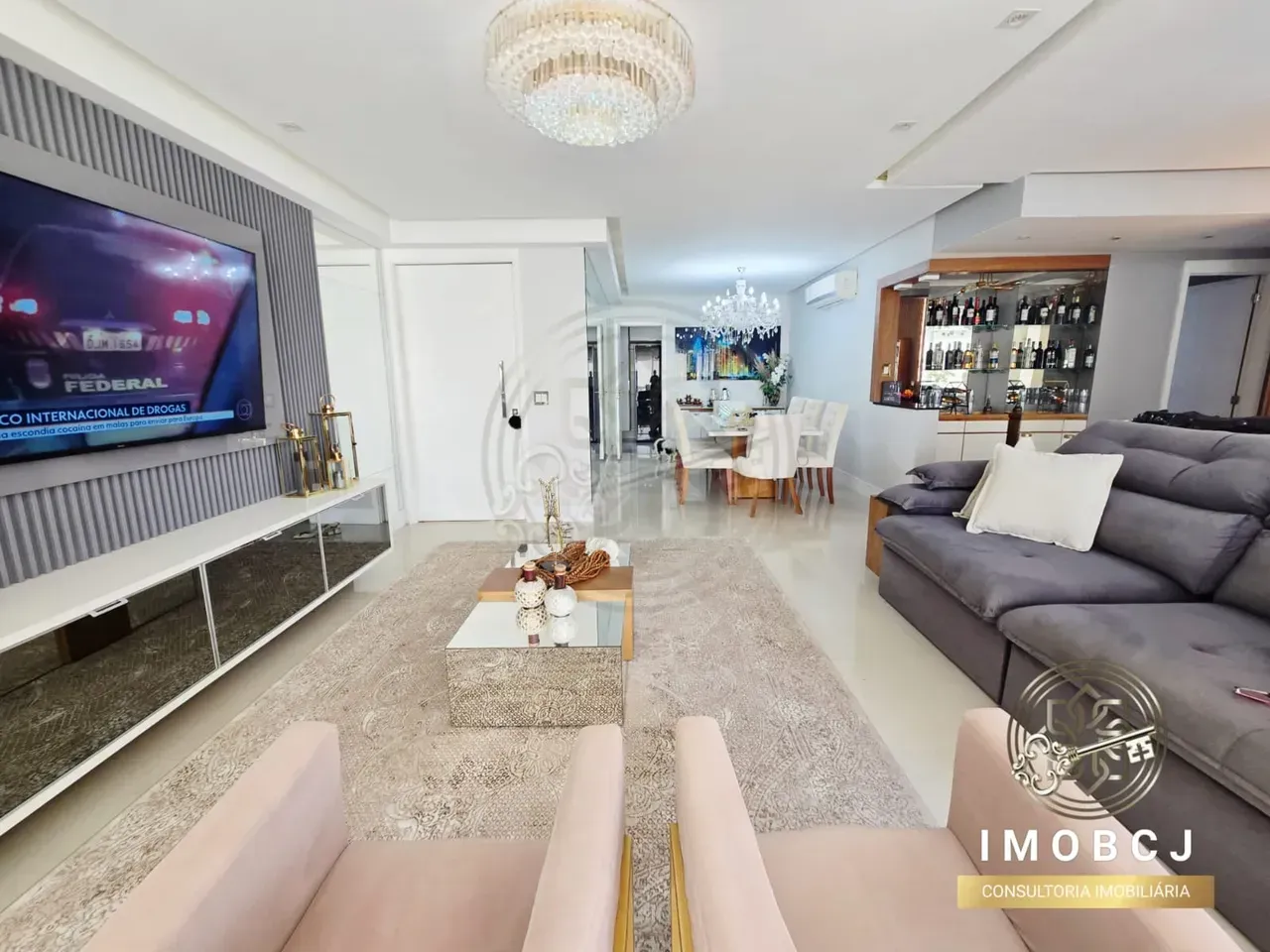 Apartamento mobiliado com 3 quartos e 146 m² — photo 2