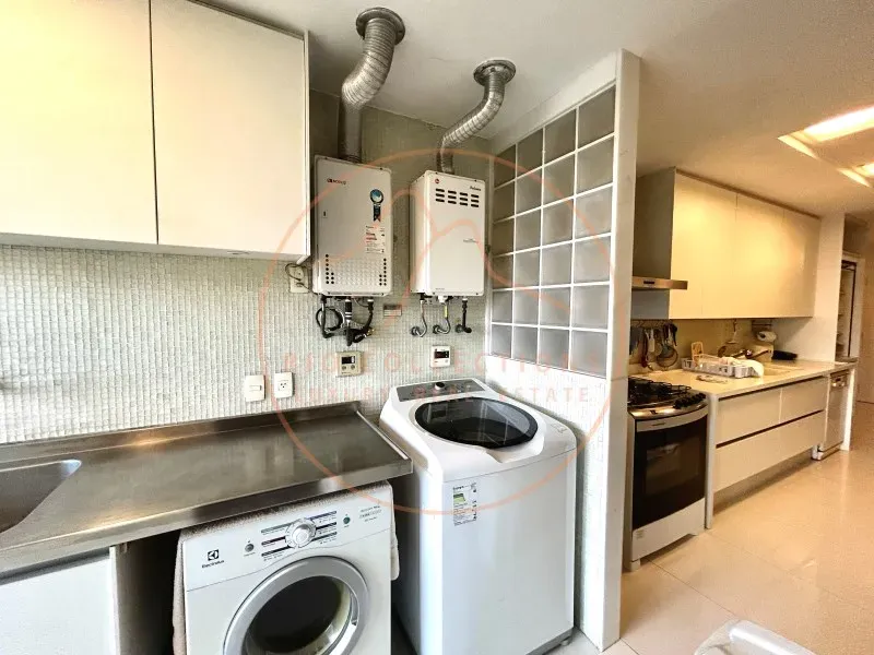 Furnished apartment, 419 m², with a bathtub — photo 68