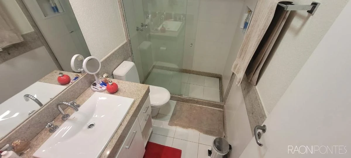 3-bedroom apartment with a water view in Rio de Janeiro — photo 14