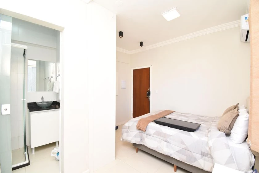 Studio with 1 bedroom and 1 bathroom, no parking — photo 8