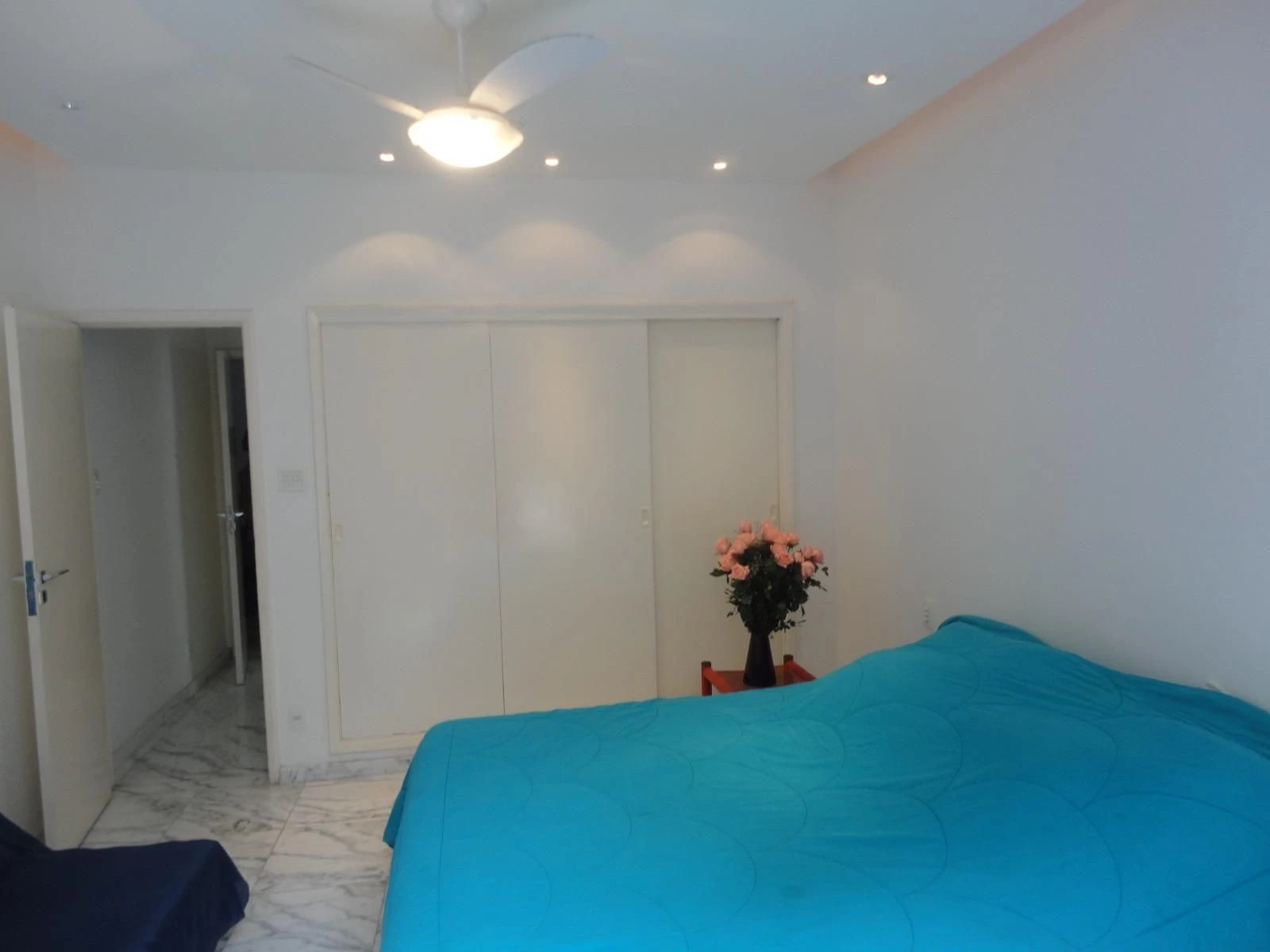 Apartamento mobiliado com 4 quartos e cozinha fechada — photo 49