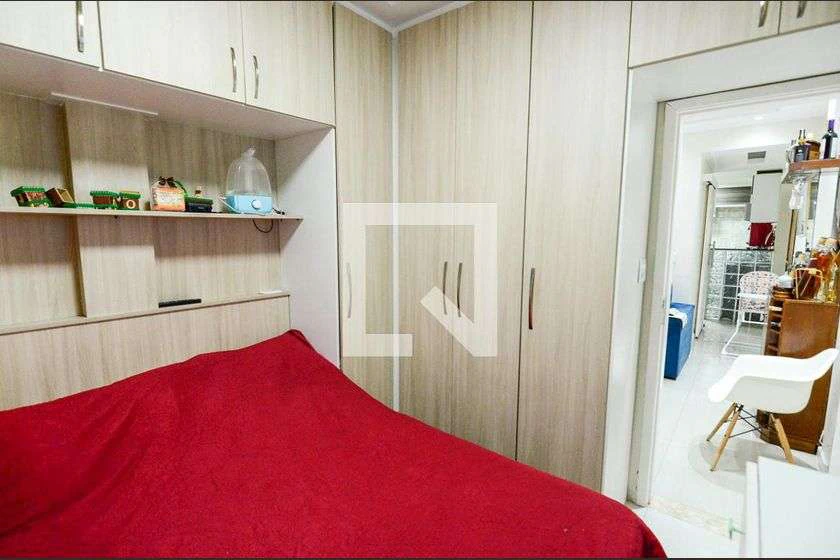 Furnished 55 m² apartment with 2 bedrooms and glass balcony — photo 17