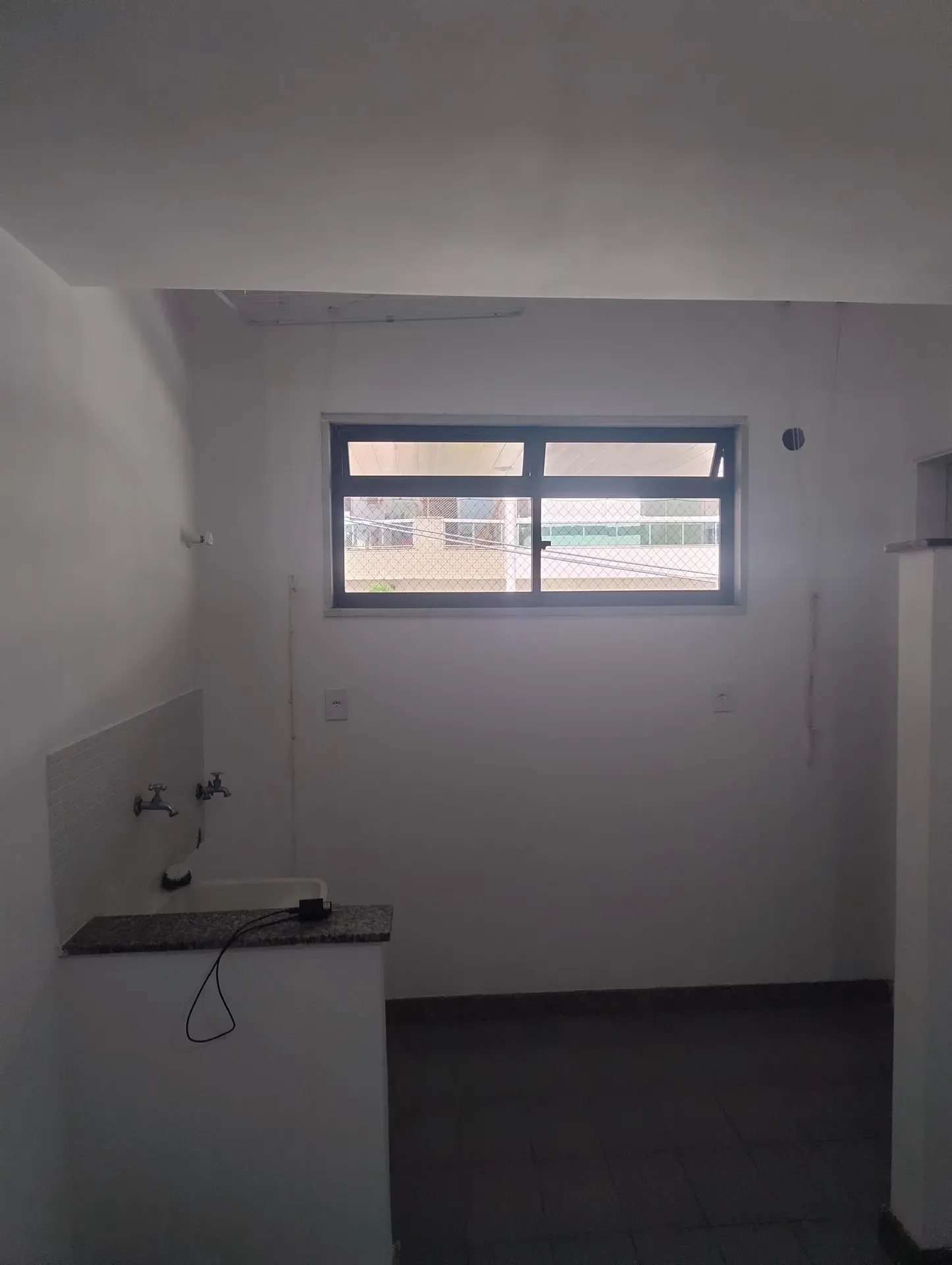 1st-floor apartment with 4 bedrooms, balcony and suite — photo 7