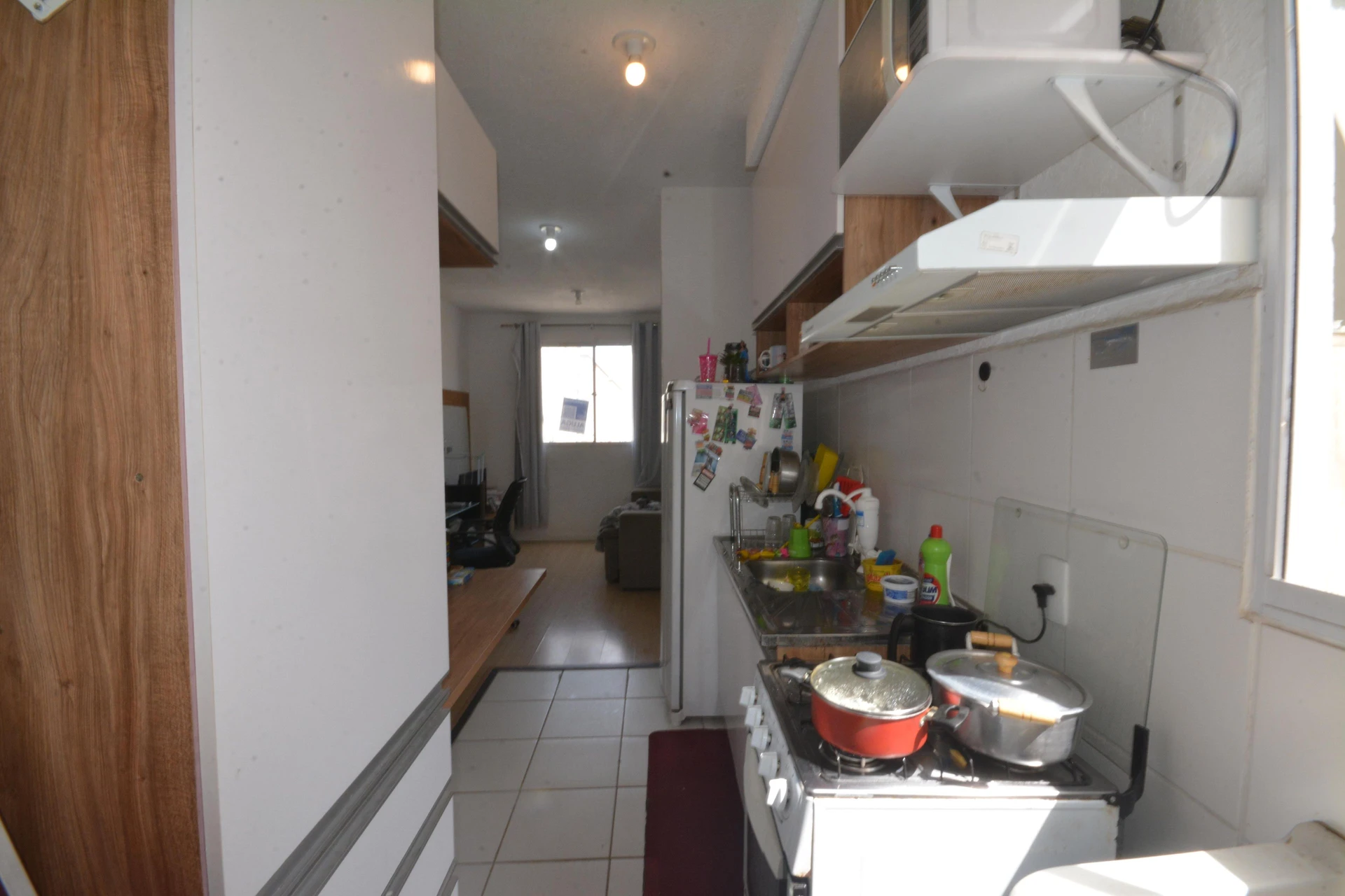 Furnished 2-bedroom apartment with a gas stove kitchen — photo 12