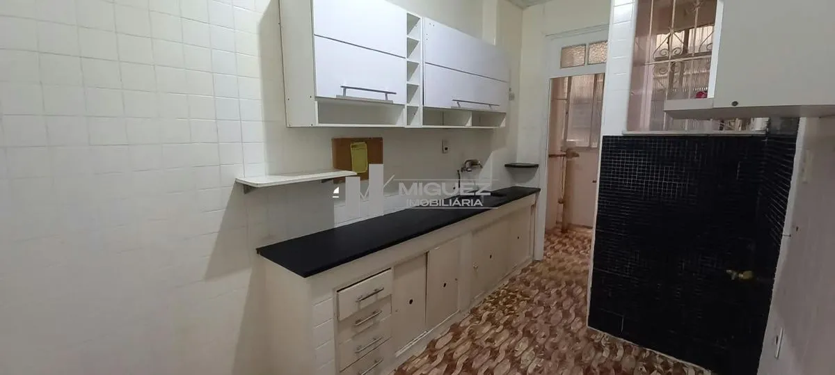 Apartamento no 1º andar com piso de madeira ou laminado — photo 2