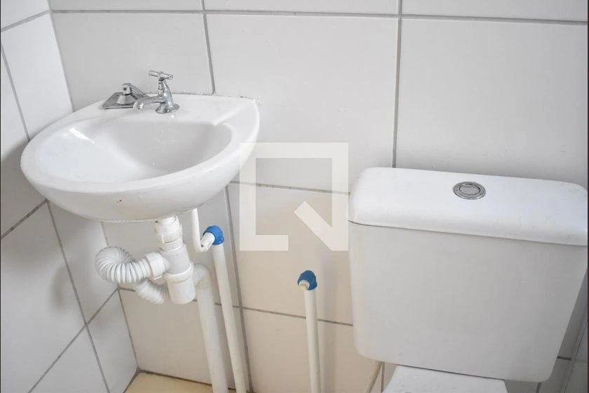 2-bedroom apartment in a building with a pool — photo 27