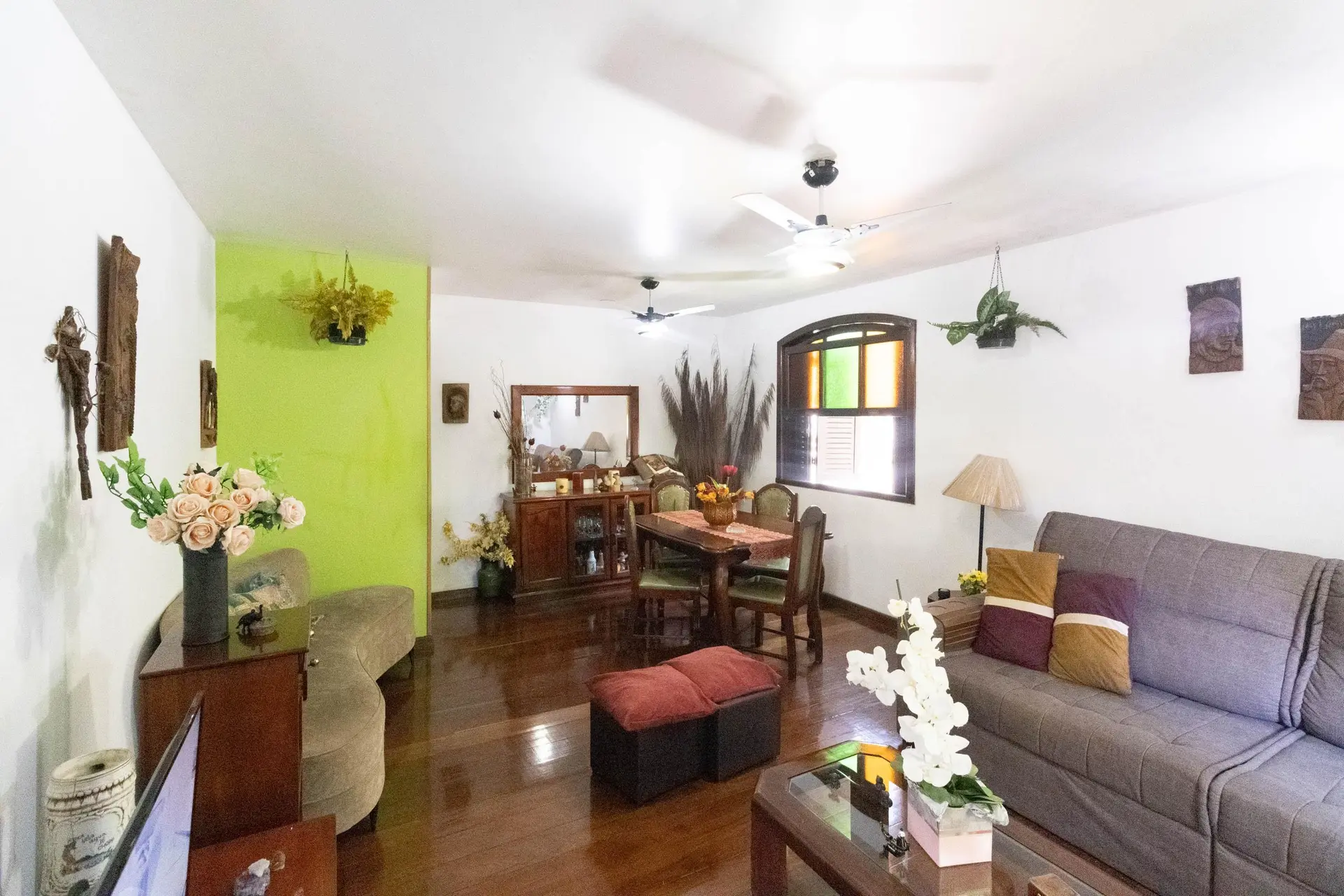 Casa amueblada con 5 dormitorios y jardín privado
