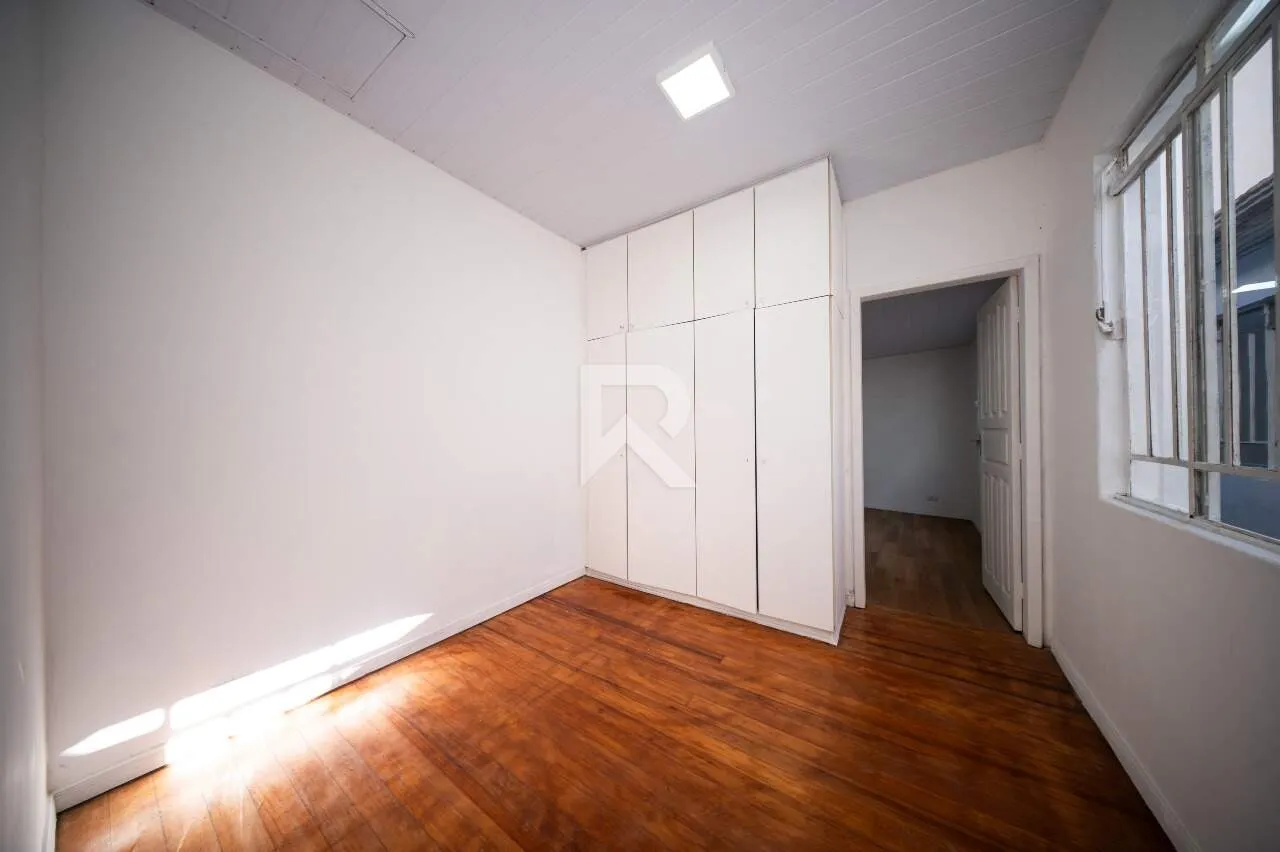 Rental house with laundry area and 5 bedrooms — photo 24