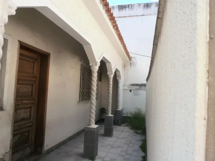 Unfurnished house with 4 bedrooms and 2 bathrooms — photo 12