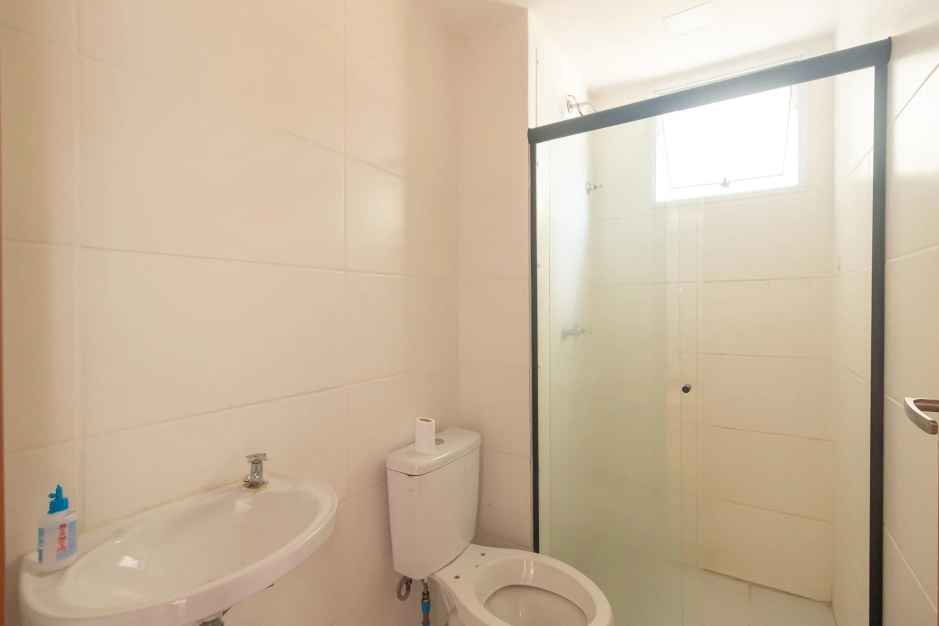 2-bedroom apartment with a laundry area — photo 17
