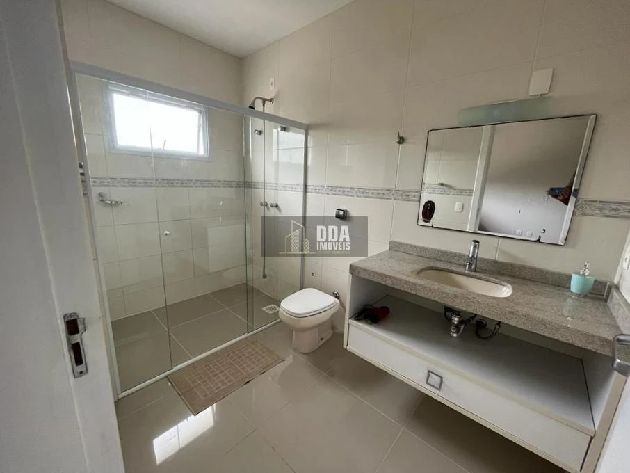 3-bedroom house, all with their own bathrooms, 260 m² — photo 12