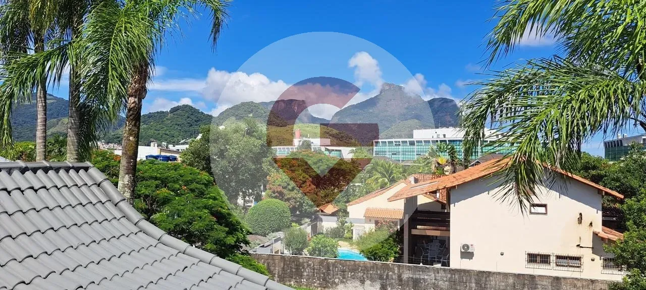 House with 5 bedrooms and 5 bathrooms plus shared pool — photo 15