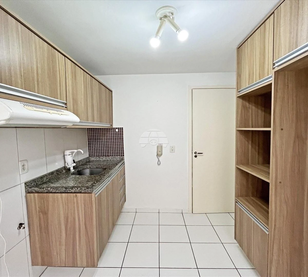 Apartment, 37 m², with wood or laminate floors — photo 5