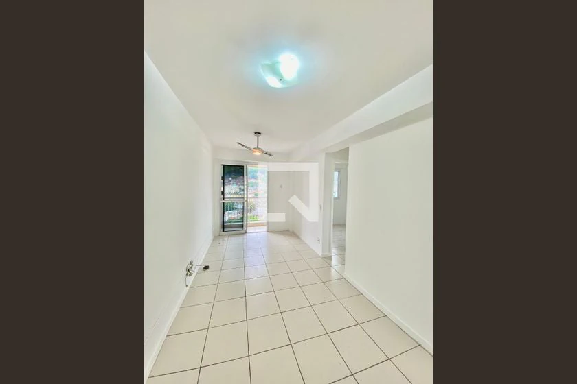 Apartamento de 2 quartos em condomínio com piscina — photo 19