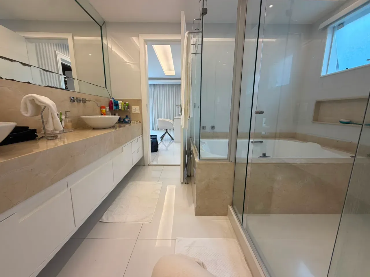 Casa mobiliada com 4 quartos e 5 banheiros — photo 48