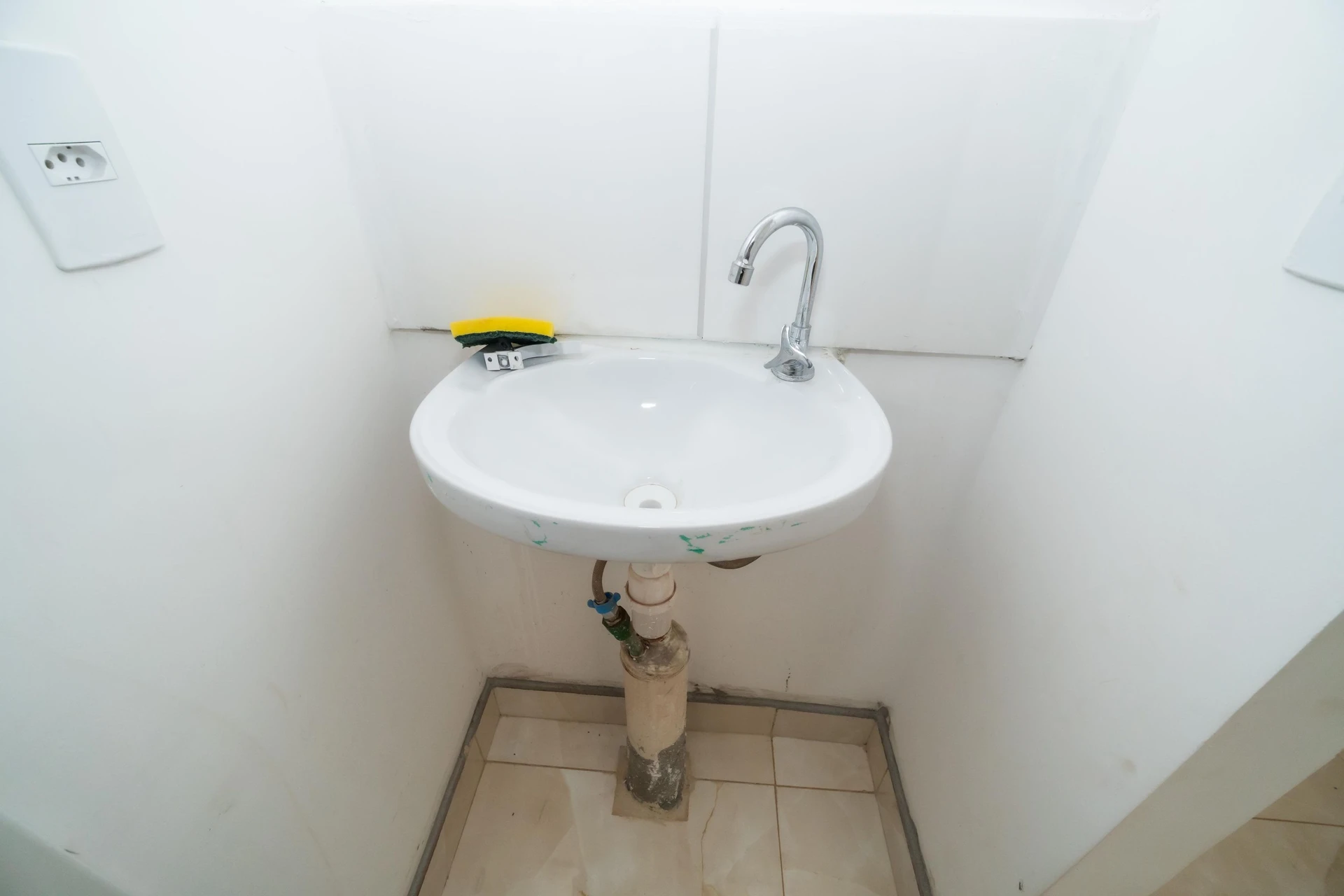 Rental apartment with 2 bedrooms and 1 bathroom — photo 31
