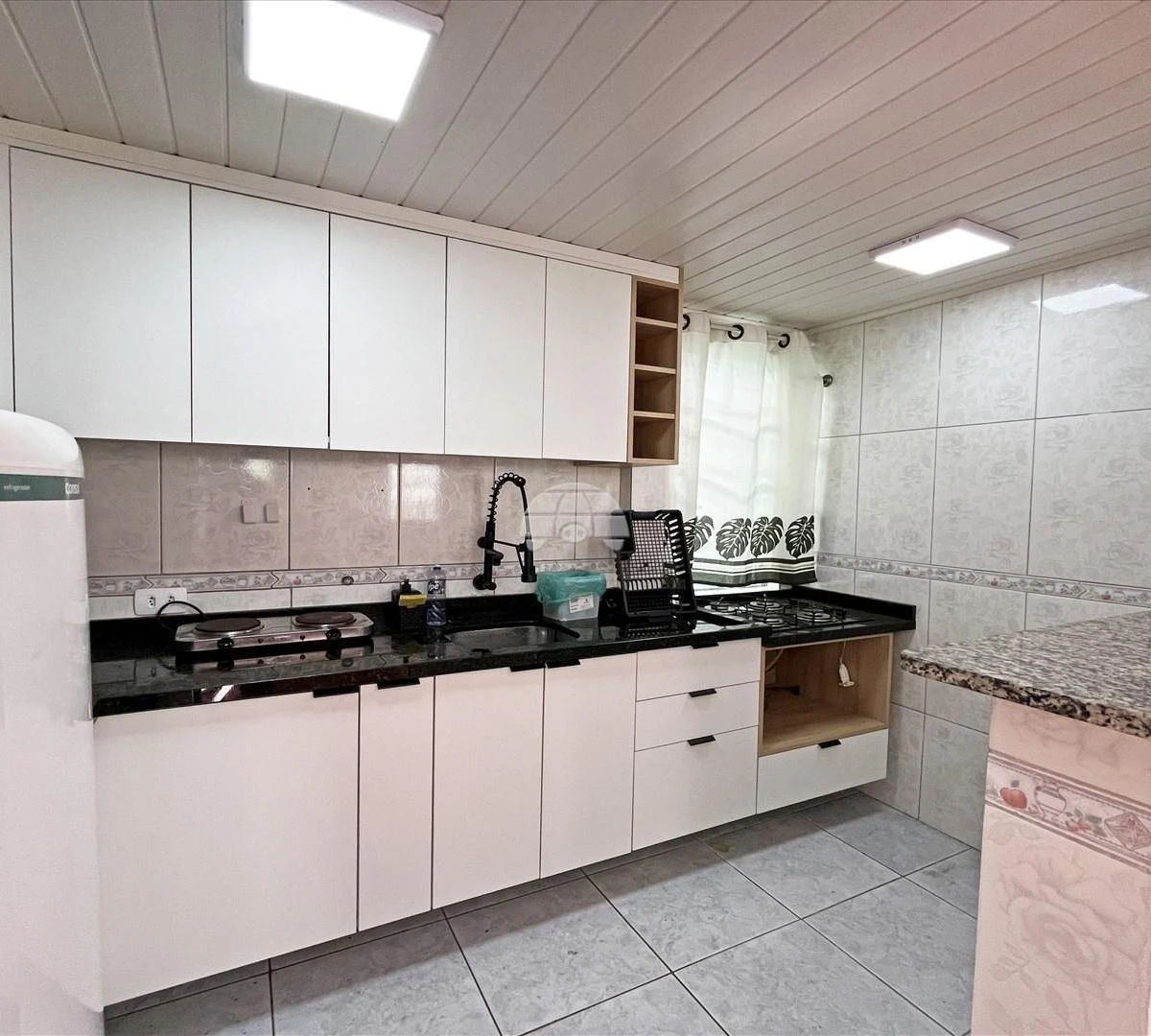 Furnished apartment with 2 bedrooms and open-plan kitchen